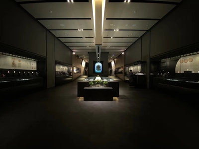 館藏乾坤 走進張鐵成的西安市鼻煙壺藝術館展覽展示策劃